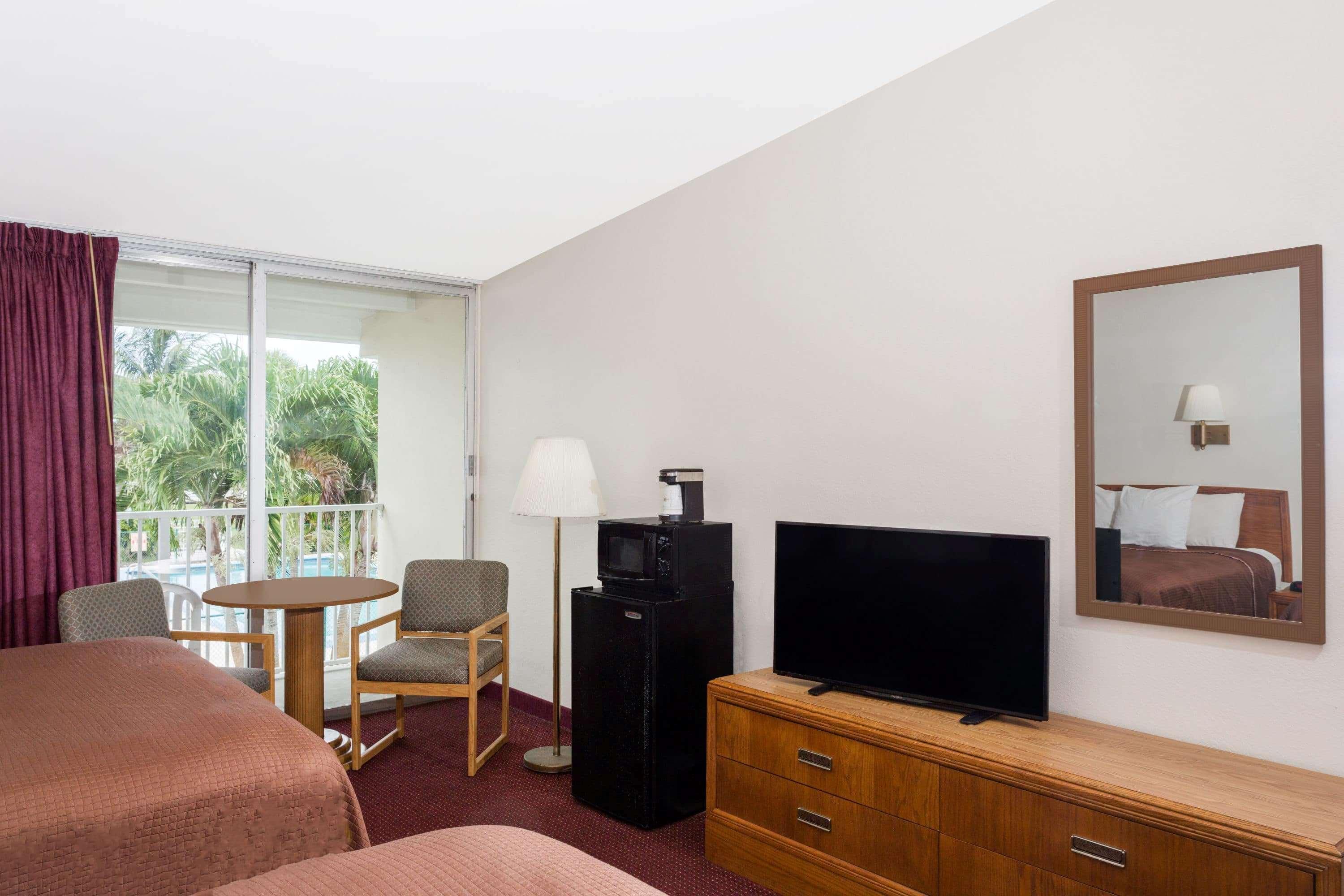 Howard Johnson By Wyndham Vero Beach / Downtown Eksteriør bilde