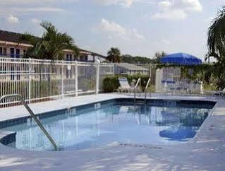 Howard Johnson By Wyndham Vero Beach / Downtown Eksteriør bilde